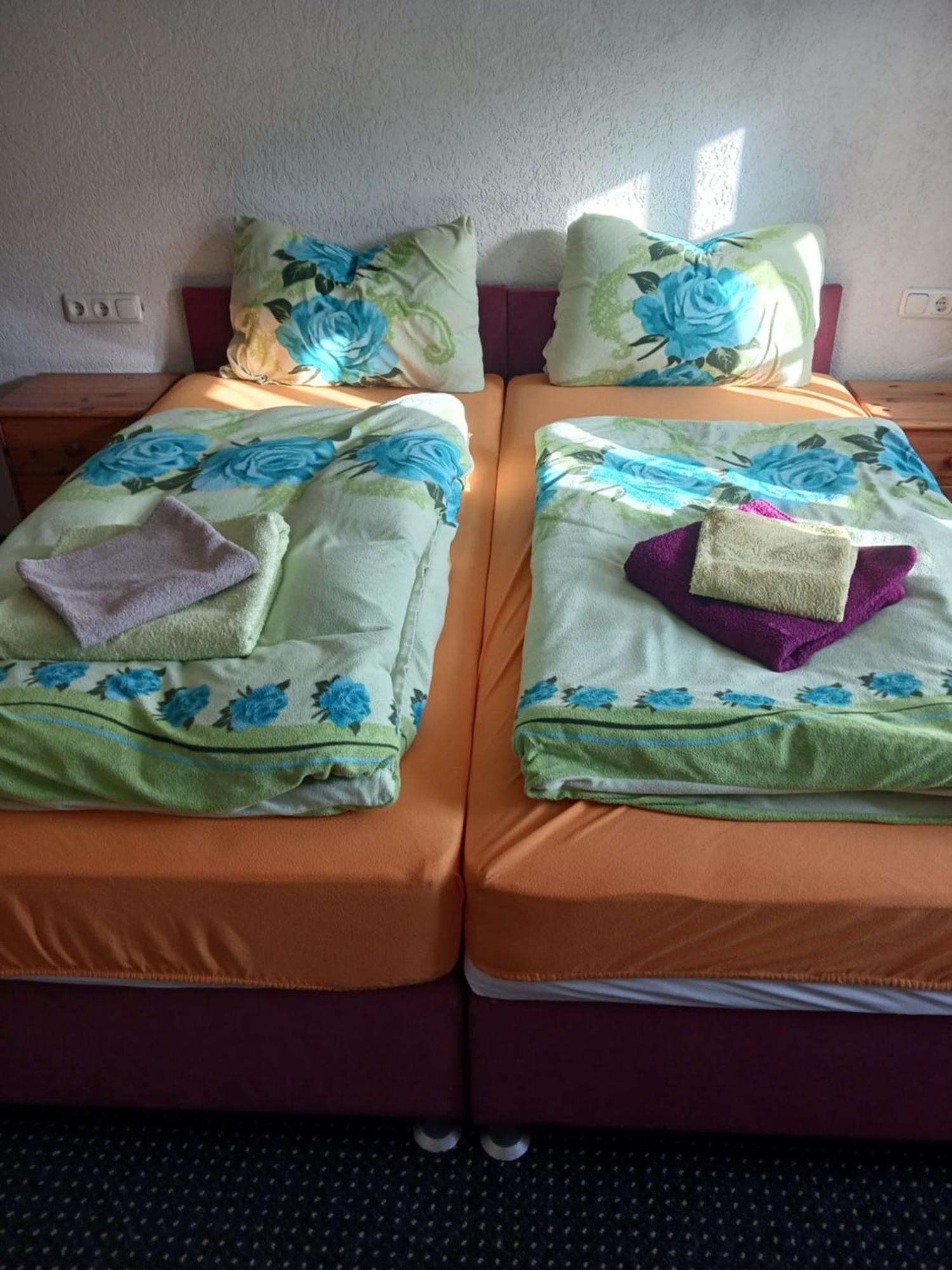 Ferienwohnung Leon Heldburg ภายนอก รูปภาพ